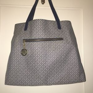 Tommy Hilfiger Tote